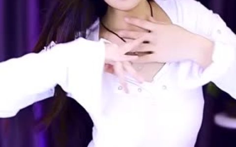 网易CC雪梨直播全记录，她如何与粉丝互动并展示独特舞蹈？