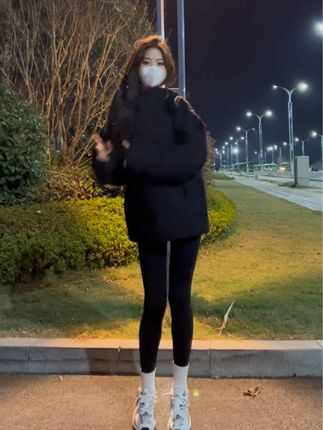 蓝云小园的直播间入口,如何快速找到她的直播?