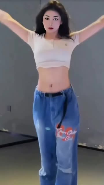 CC小吴同学性感舞蹈的独特吸引力，如何打动观众的心？