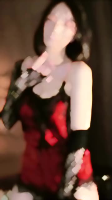 刘钞钞十月新定制舞蹈，清凉表演引爆粉丝热议