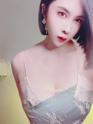 白妖妖微博视频合集，她的定制舞蹈视频为何被热议？