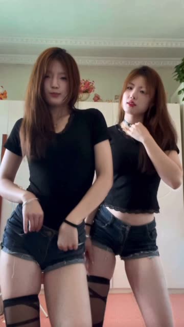 CC欣彤定制舞蹈背后的故事定制舞蹈的艺术性与创意，欣彤定制舞蹈的秘密