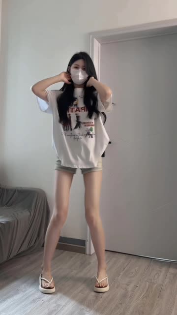 网易CC小吴同学道具定制舞蹈揭秘,创意表演的幕后故事