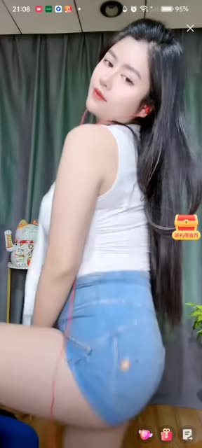 网易CC雪梨定制舞蹈全程回顾,她如何在舞蹈中展现个人魅力?