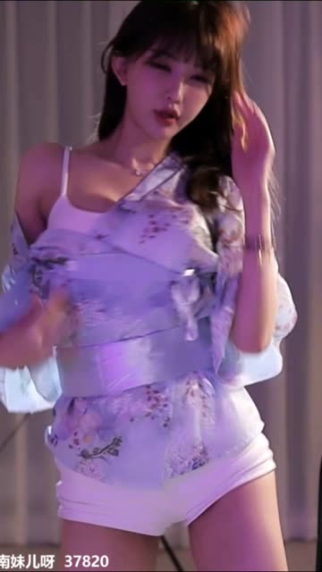 网易CC蜡笔小丸子私人订制舞蹈合集,无水印内容全解析