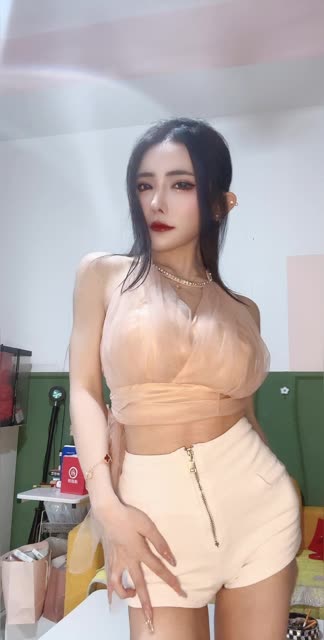 如何追踪雪儿baby的作品更新?快手舞蹈网红的神秘行踪