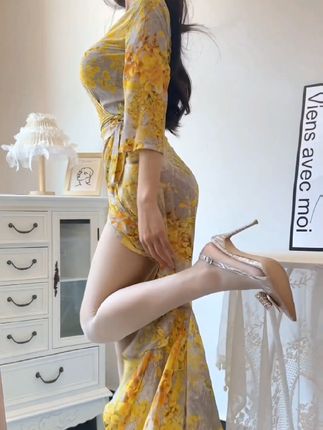 果果超硅塞呀舞蹈最新作品，独家解析她的舞台表现