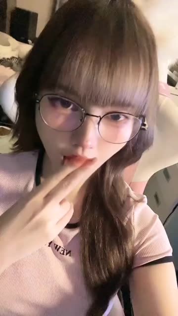 网易CC妃儿baby直播动态,最新热舞合集分享