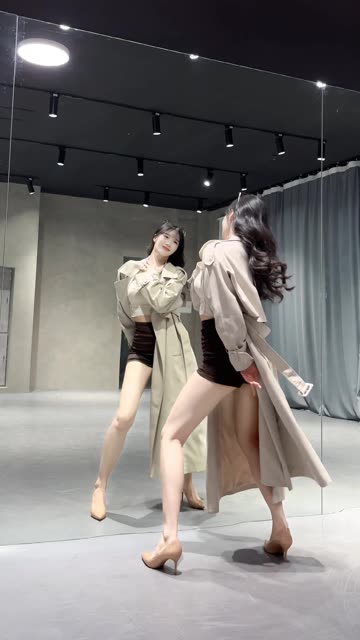 网易CC椰羊妹妹土豪千元舞蹈表演,体验定制舞蹈的独特魅力