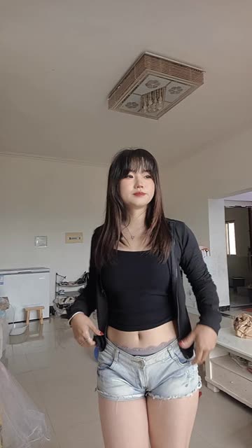 CC小微微至尊版微博更新,最新动态揭秘她的网络魅力