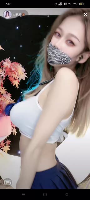 短腿微宁直播全新舞蹈首秀，微宁直播亮点盘点