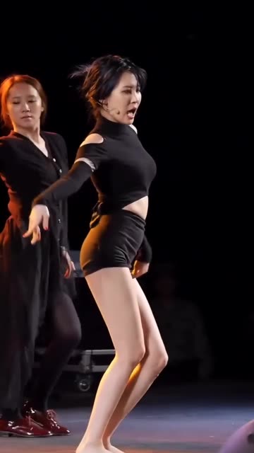 网易CC小吴同学的定制服务揭秘,她的表演为何如此稀缺?