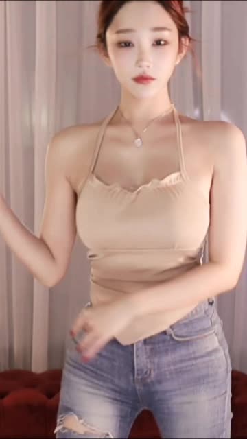 网易CC蜡笔小丸子大摆锤热舞合集,经典舞蹈全集一览