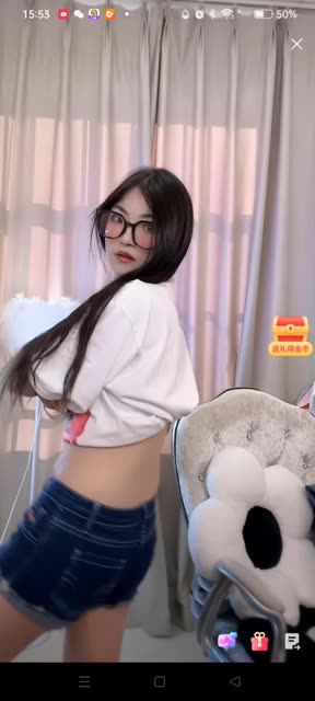 网易CC雪梨土豪群定制的价值，为什么粉丝愿意为她的作品付费？