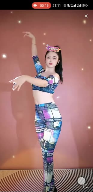 檬酱BIU舞蹈的时尚元素,如何将潮流融入舞蹈?