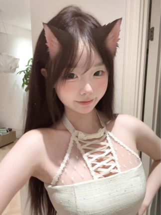 虎牙主播灰灰娜热舞秀,直播间精彩瞬间