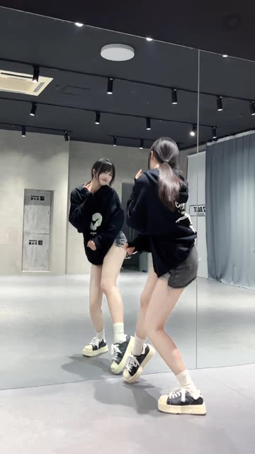 网易CC椰羊妹妹神礼凌华定制舞蹈无水印版，高清资源