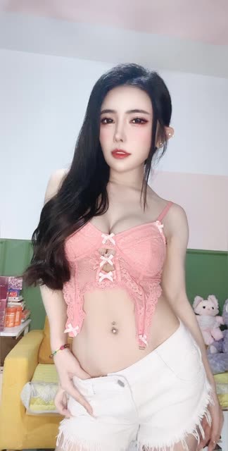 快手雪儿baby在直播间的独家内容，如何抢占观看席位？