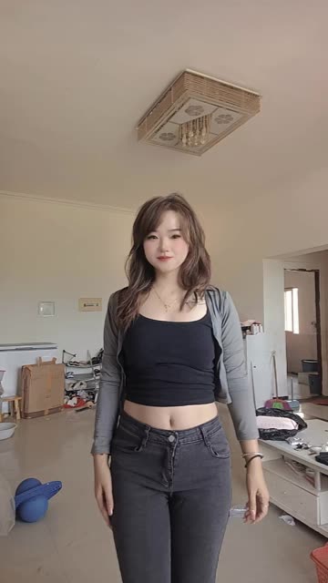 CC小微微至尊版微博更新,最新动态揭秘她的网络魅力