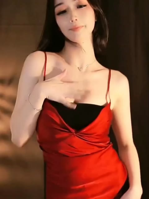 虎牙刘钞钞动感光波舞步,她的动作为何如此流行?