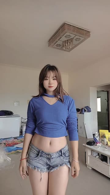 网易CC小微微动态更新,她的最新动态和粉丝互动方式