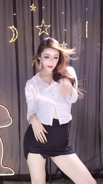 网易CC丸子超凶的群定制舞蹈合集,如何获取专属视频?