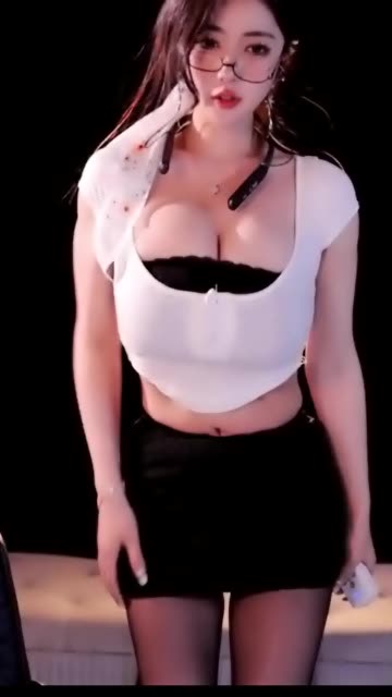 Bigo垚曦直播的真实与背后，她如何从直播平台走向全网红