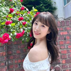 立盐盐小君广场舞视频合集，经典舞蹈作品一览