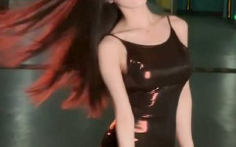 CC小微微的直播互动技巧，她如何与粉丝建立紧密联系