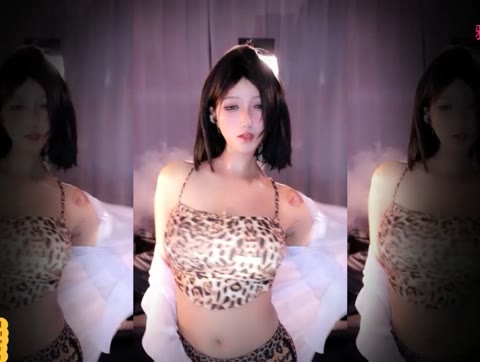 网易CC星莱铛铛重金定制内容揭秘,独家作品大公开