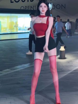 CC小微微至尊版微博更新,最新动态揭秘她的网络魅力