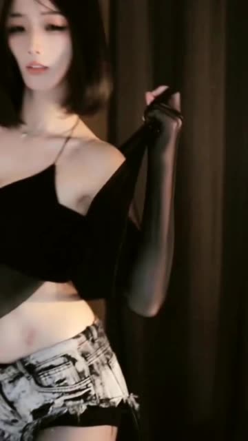 刘钞钞热舞欧尼酱风格,网友热议的经典表演