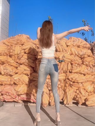 网易CC主播小果土豪千元群热舞，未公开视频引发热议