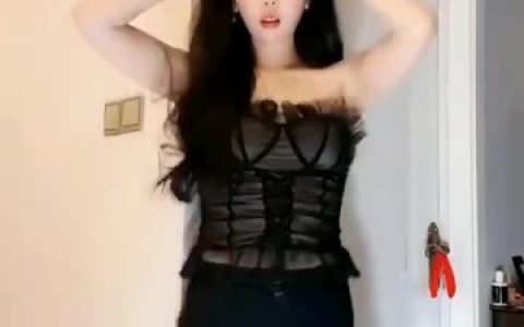 网易CC小燃燃直播现场，她的动感舞蹈为何受追捧？