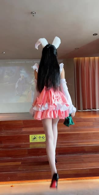 桃诗诗粉丝专属定制舞蹈分享，如何为你的粉丝提供专属的定制舞蹈视频