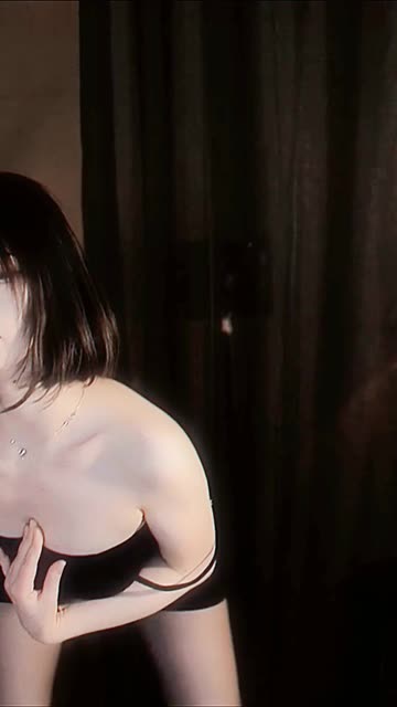 刘钞钞的蓝色连衣裙热舞,背后的设计灵感解读