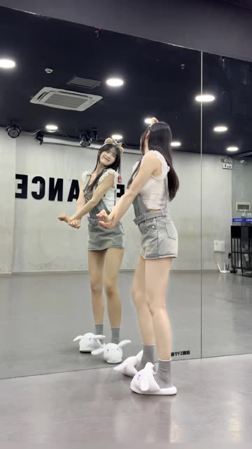 网易CC椰羊妹妹神礼凌华定制舞蹈无水印版，高清资源