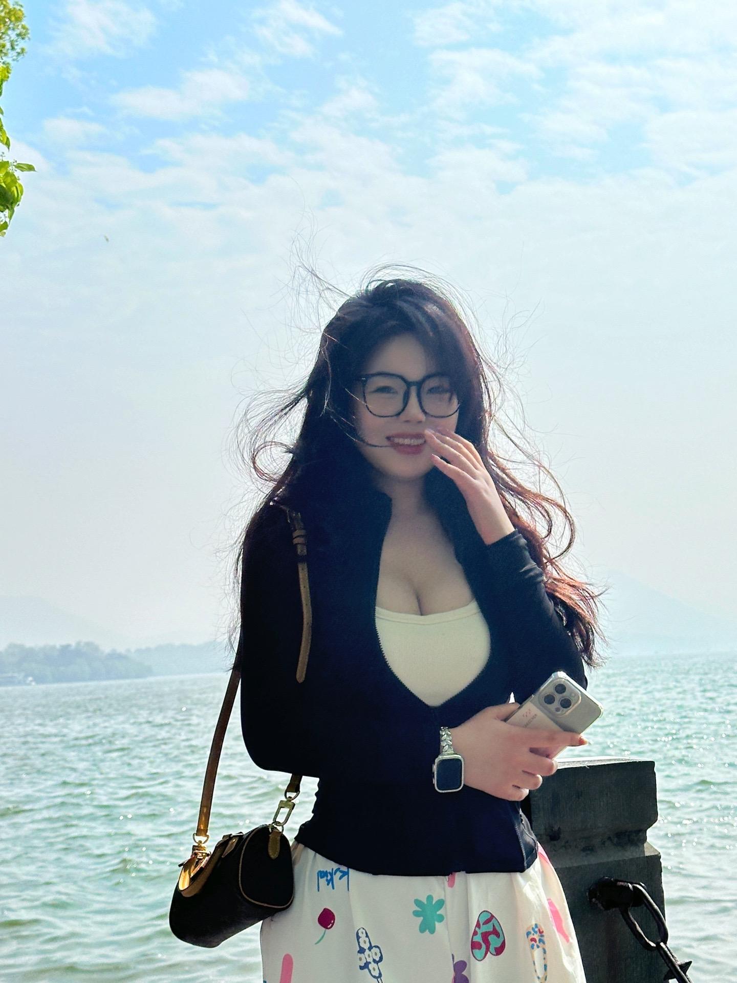 甜瓜瓜的舞蹈视频合集,粉丝如何解锁她的顶级定制舞蹈?