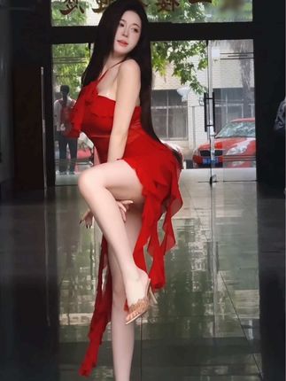 网易CC小微微动态更新,她的最新动态和粉丝互动方式