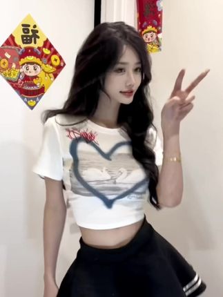 果果超硅塞呀跳舞视频，她的舞蹈为何引发粉丝热议？