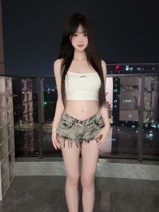 网易CC灰灰娜私人订制服务，如何预约她的专属表演