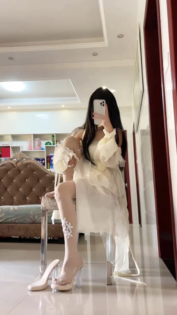 网易CC桃诗诗定制舞蹈视频分析，深入分析她的定制舞蹈如何引发热议