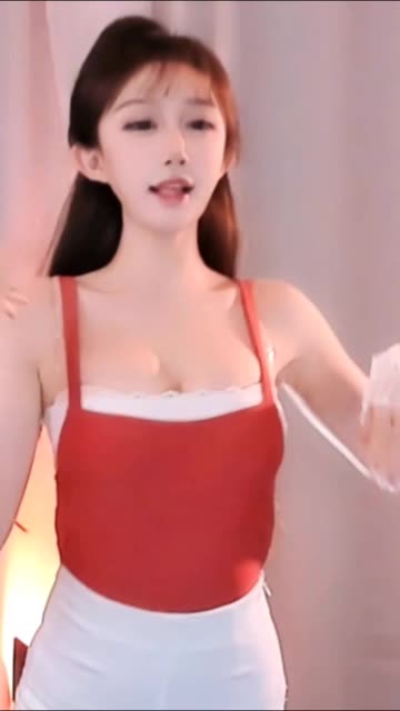 CC蜡笔小丸子直播全解析，她在哪个平台开直播？