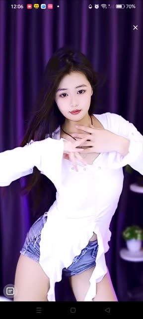 网易CC雪梨定制热舞合集，从直播到定制舞蹈的精彩回放