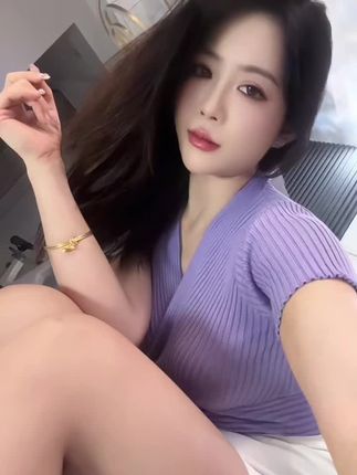 抖音主播琳lin直播整活，从普通PK到精彩舞蹈