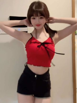 CC果果超哇塞呀邻家妹妹舞蹈合集，从甜美到性感的双面魅力