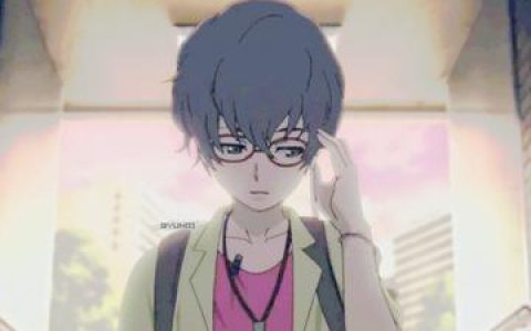 东京残响女主角与男主角的关系，两人如何共同推动剧情发展