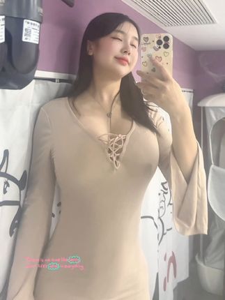 冰泉女神本人抖音，关注她在抖音平台的最新动态与作品