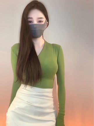 斗鱼何菱vip舞蹈视频，收看她的VIP专属舞蹈视频合集