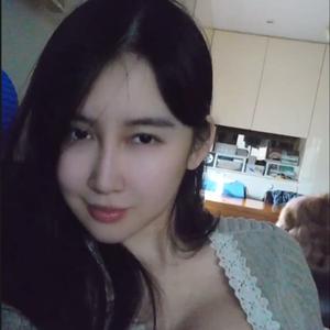 冰泉女神附近，探索她所在的城市与周边地区的活动